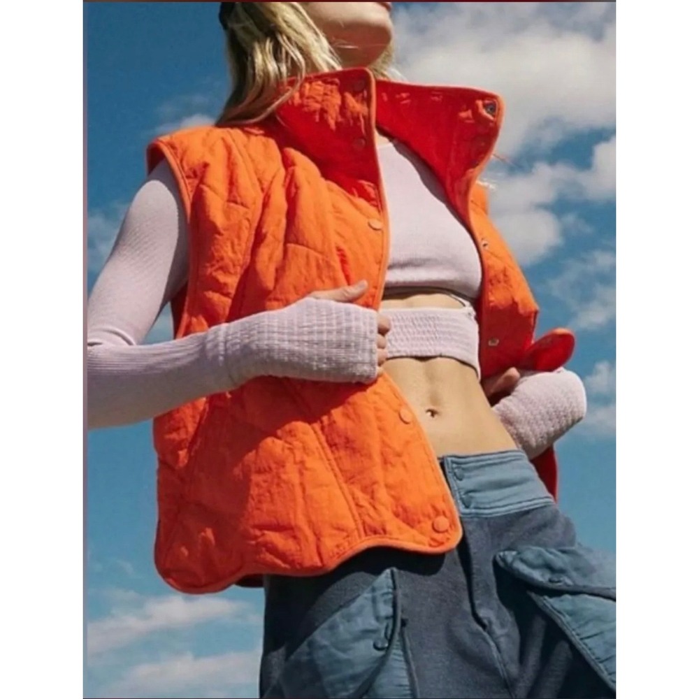 Free People Movement In A Bubble Puffer Vest Orange Quilted Snap Front Medium